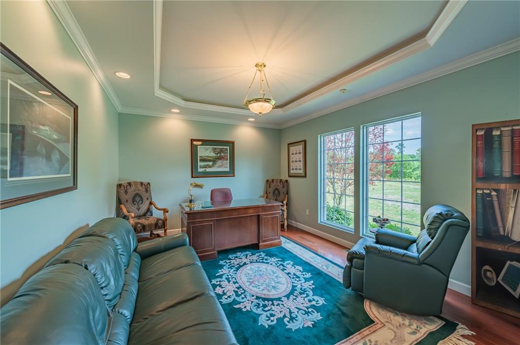 105 Mansfield Road Washington, PA 15301 - Photo 8 of 25 Gallery Image 8