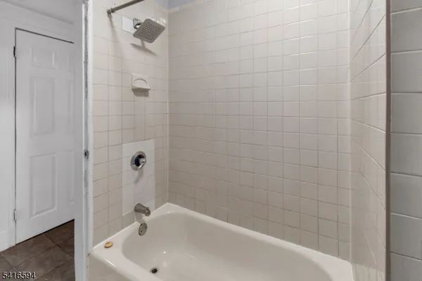 $2,150 | 19 North 7th Street, Unit 2, Newark, NJ 07107