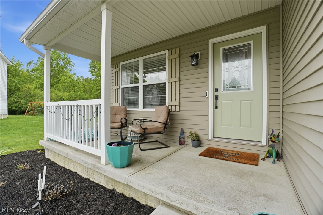 1397 Searay Cove Painesville, OH 44077 - Photo 2 of 39