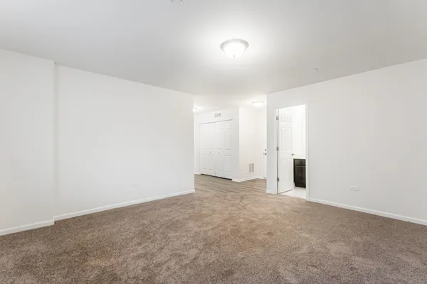 $4,900 | 1985 Kingsley Circle, Northbrook, IL 60062