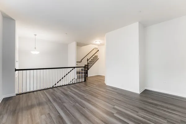 $4,900 | 1985 Kingsley Circle, Northbrook, IL 60062