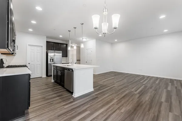 $4,900 | 1985 Kingsley Circle, Northbrook, IL 60062