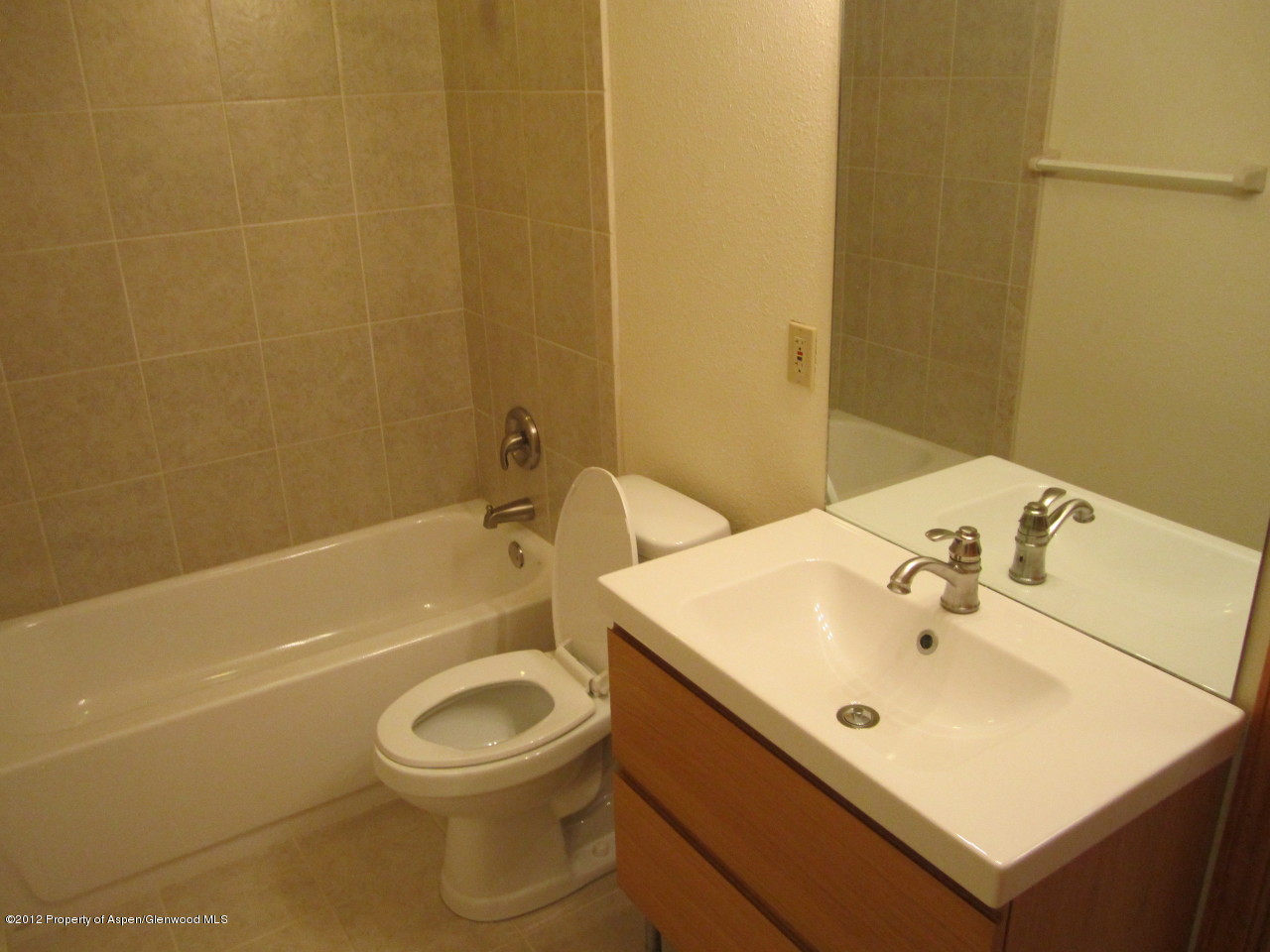603 Wren Court Basalt, CO 81621 - Photo 17 of 20 Downstairs Guest Bathroom