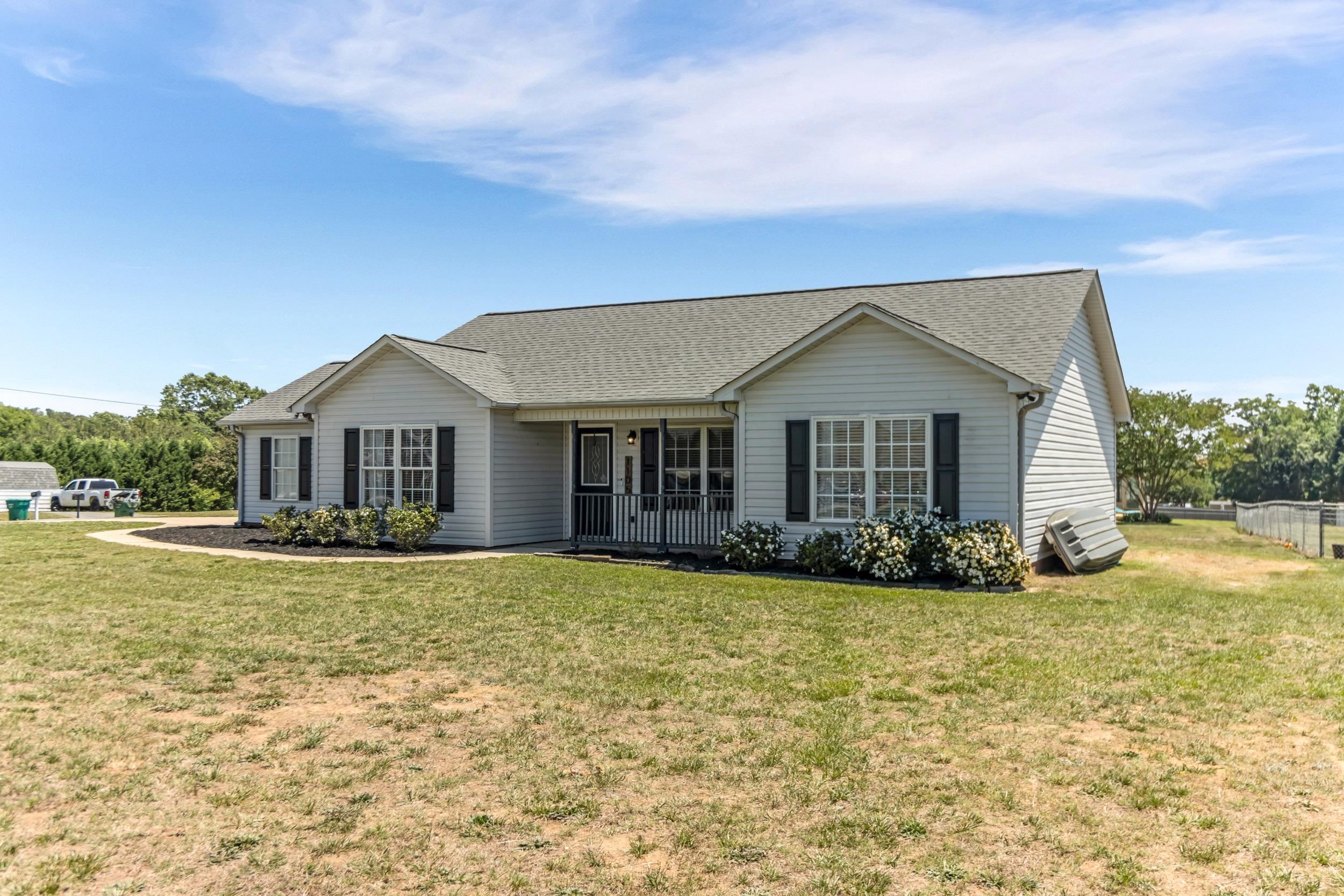 1105 Robbs School Road Gaffney, SC 29341 - Photo 2 of 36