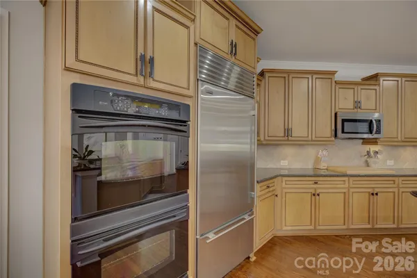 $888,000 | 16915 Turtle Point Road, Charlotte, NC 28278