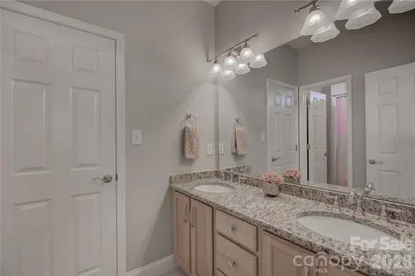 $888,000 | 16915 Turtle Point Road, Charlotte, NC 28278