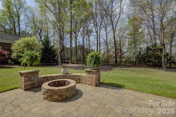 $888,000 | 16915 Turtle Point Road, Charlotte, NC 28278