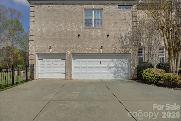 $888,000 | 16915 Turtle Point Road, Charlotte, NC 28278