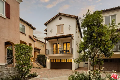 $1,995,000 | 5736 South Celedon Creek, Playa Vista, CA 90094