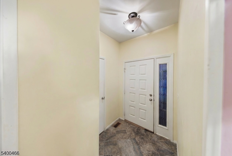 32 Rhea Run Newton, NJ 07860 - Photo 16 of 31 a view of a decorative light in a hallway