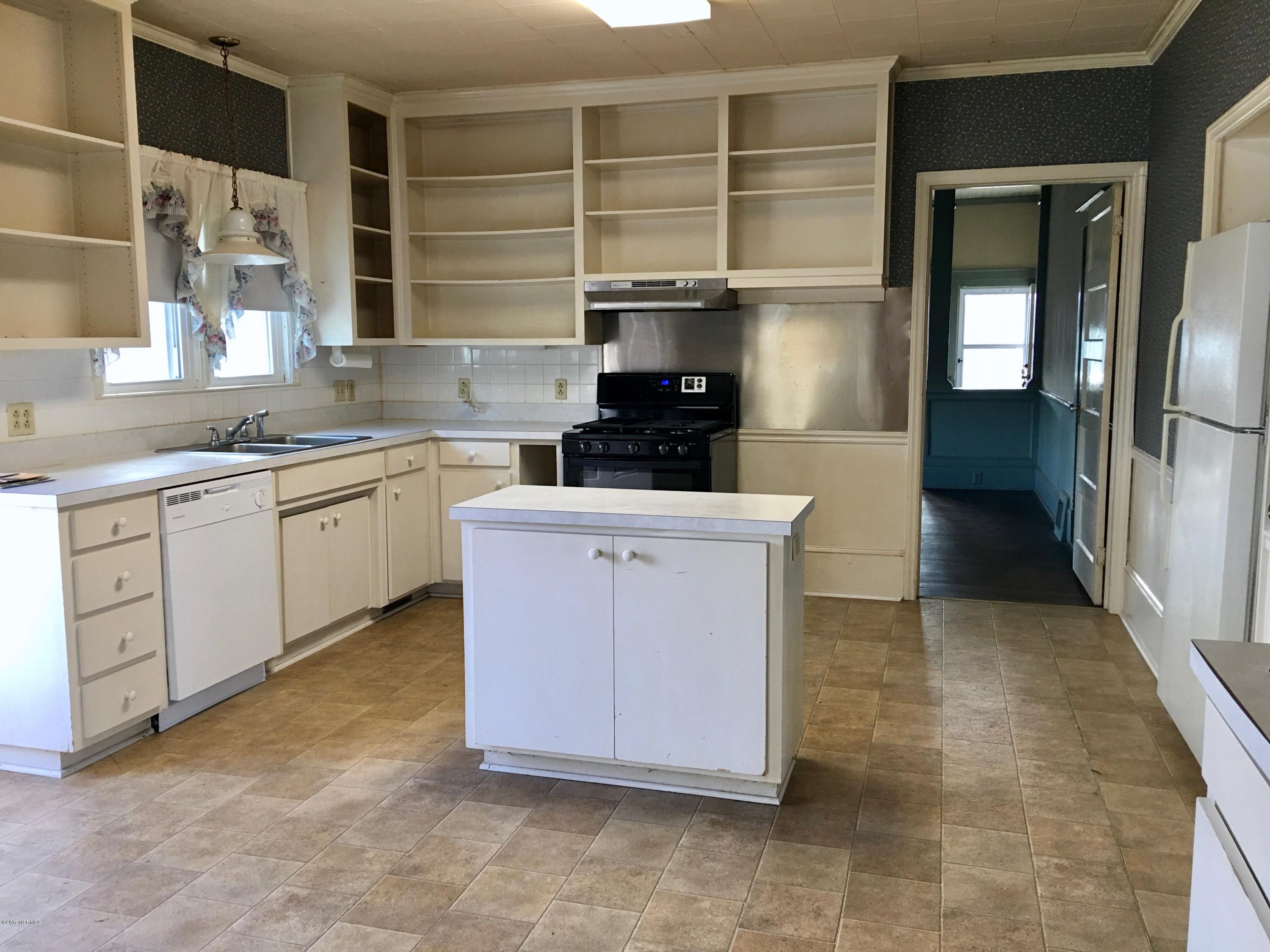 1312 Old Cherry Point Road New Bern, NC 28560 - Photo 28 of 80 Kitchen- brand new stove and dishwasher