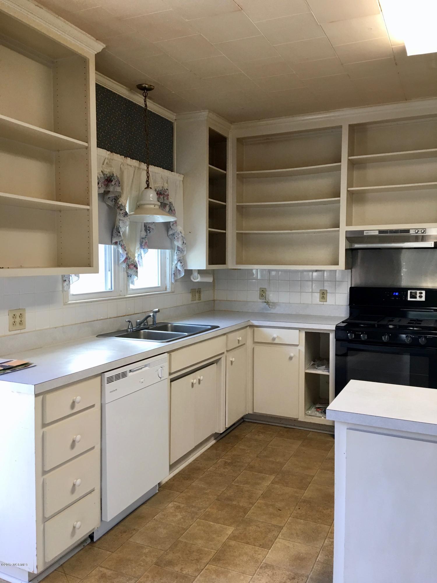 1312 Old Cherry Point Road New Bern, NC 28560 - Photo 29 of 80 Kitchen- brand new stove and dishwasher