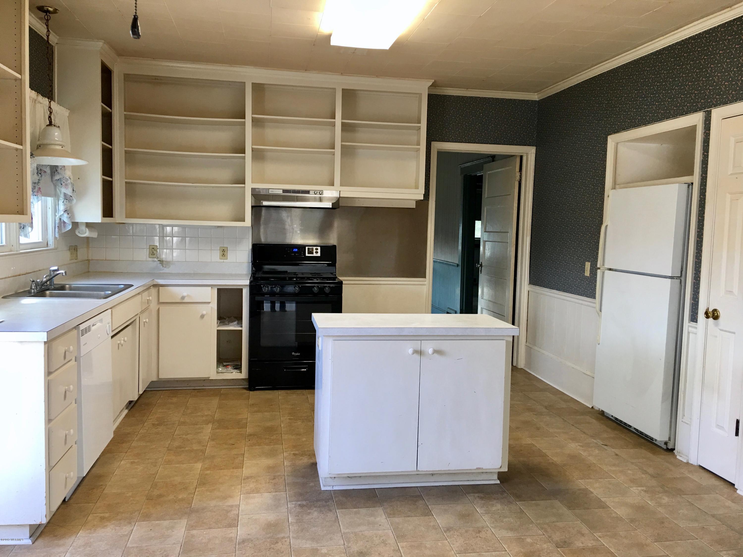 1312 Old Cherry Point Road New Bern, NC 28560 - Photo 30 of 80 Kitchen- brand new stove and dishwasher