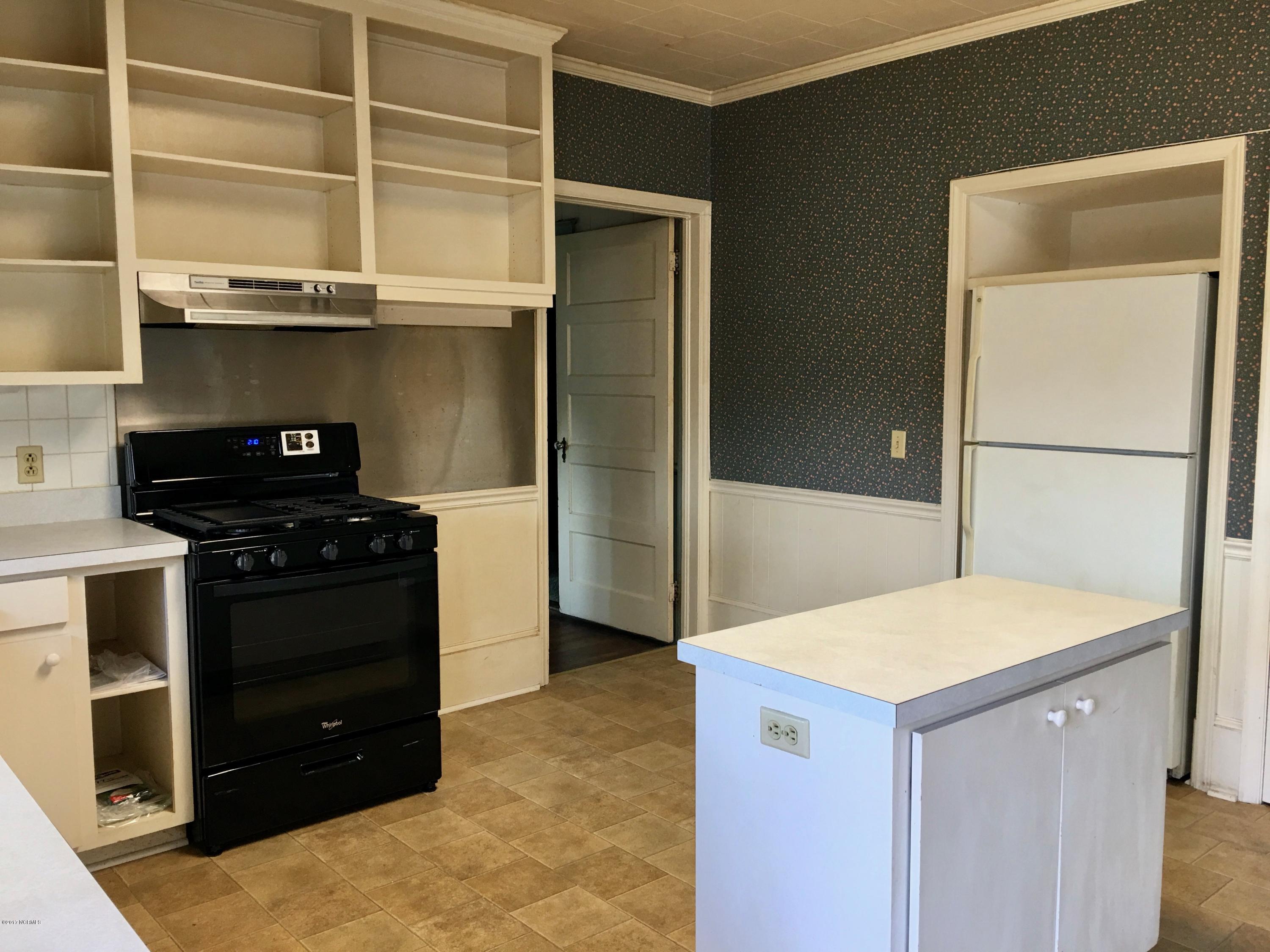 1312 Old Cherry Point Road New Bern, NC 28560 - Photo 31 of 80 Kitchen- brand new stove and dishwasher