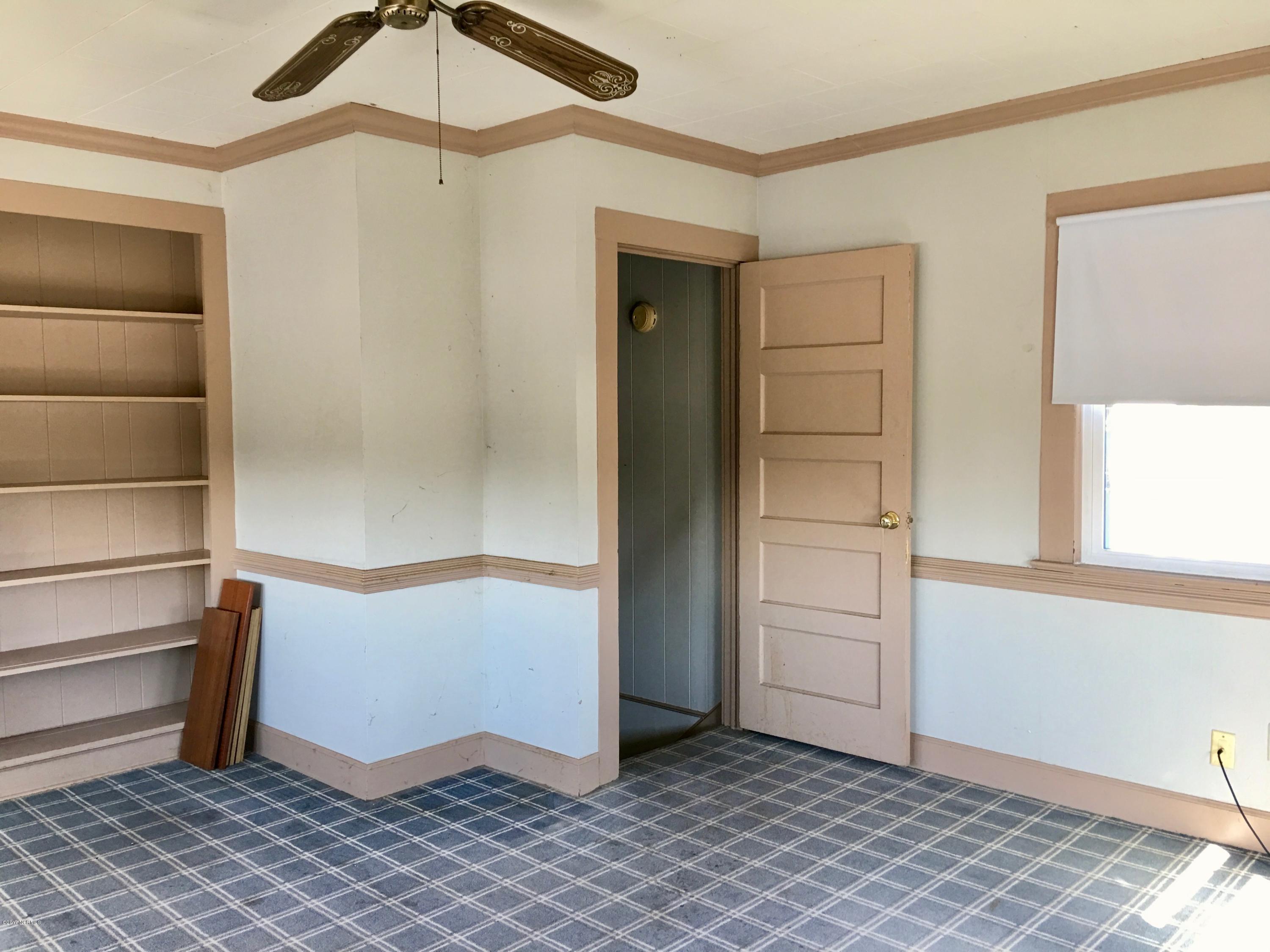1312 Old Cherry Point Road New Bern, NC 28560 - Photo 47 of 80 Room over garage