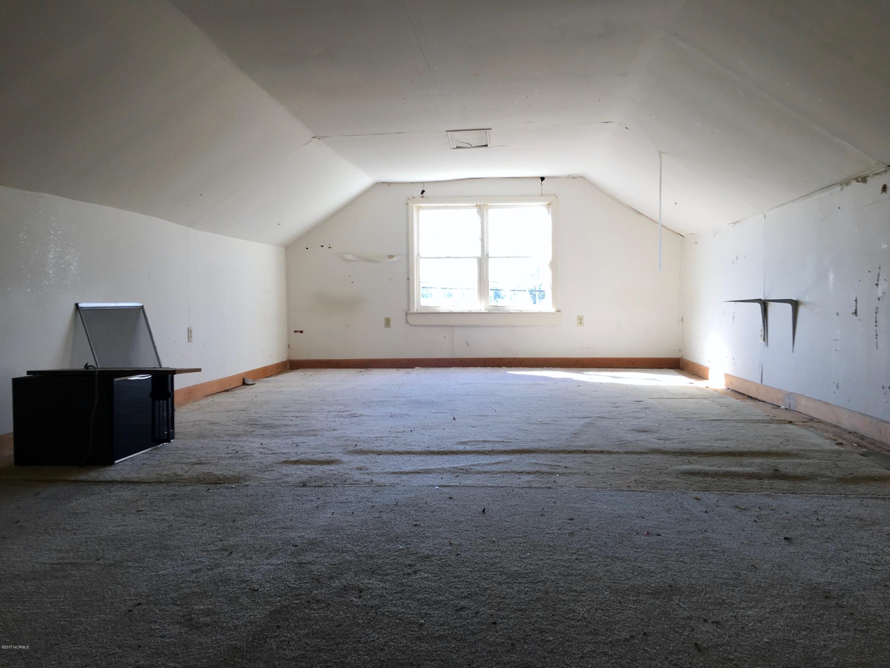 1312 Old Cherry Point Road New Bern, NC 28560 - Photo 53 of 80 Second floor