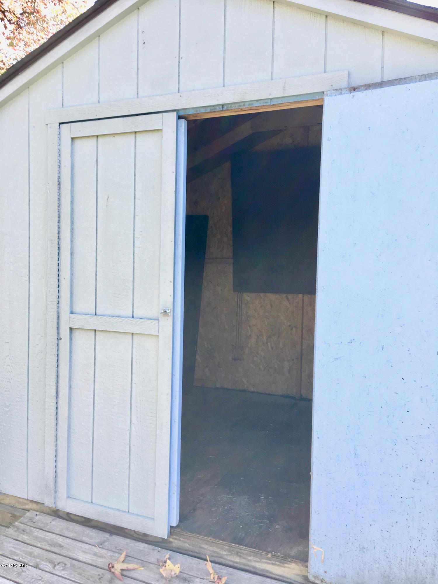 1312 Old Cherry Point Road New Bern, NC 28560 - Photo 65 of 80 Storage building