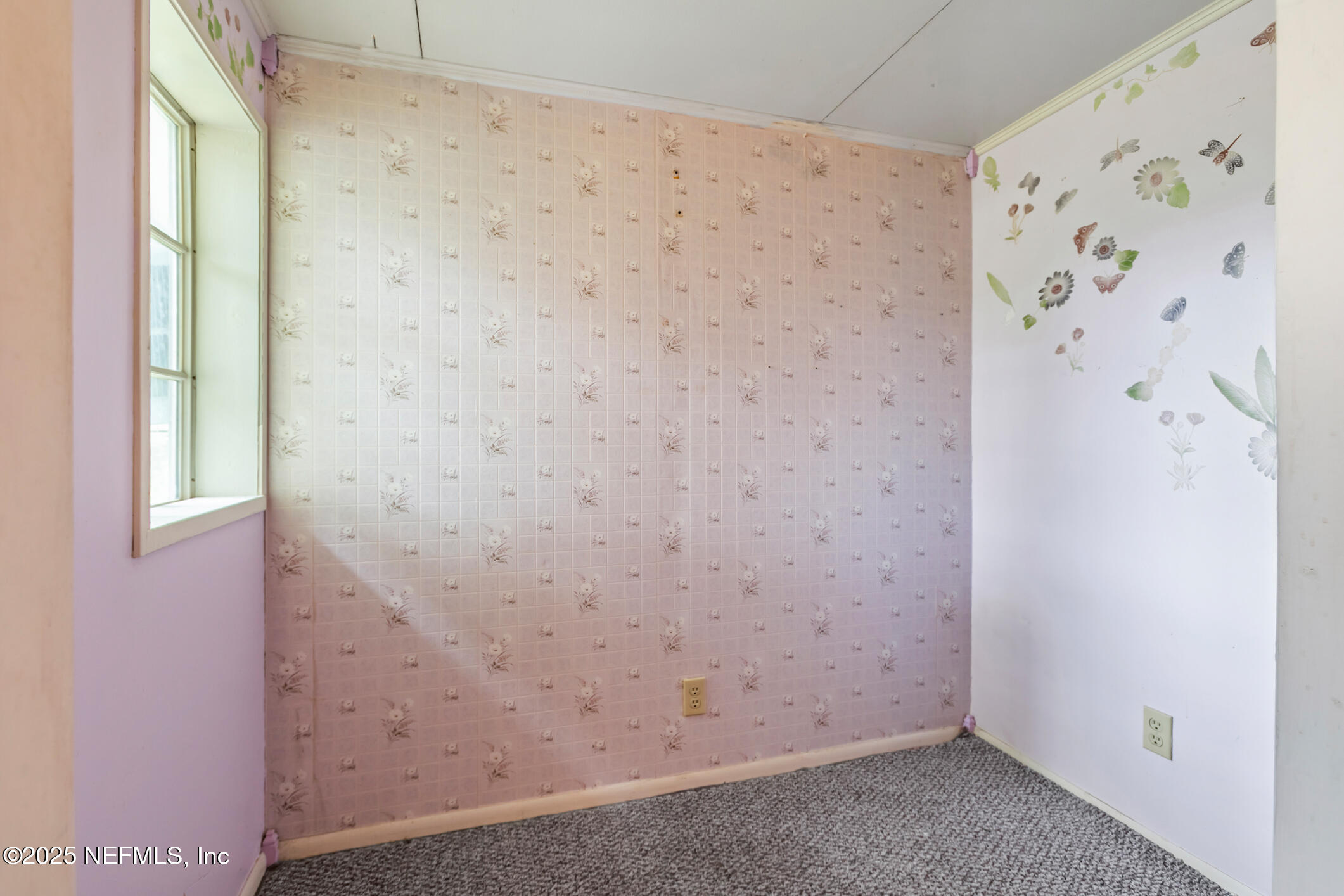 12657 Aladdin Road Jacksonville, FL 32223 - Photo 23 of 47 a bathroom with a shower curtain
