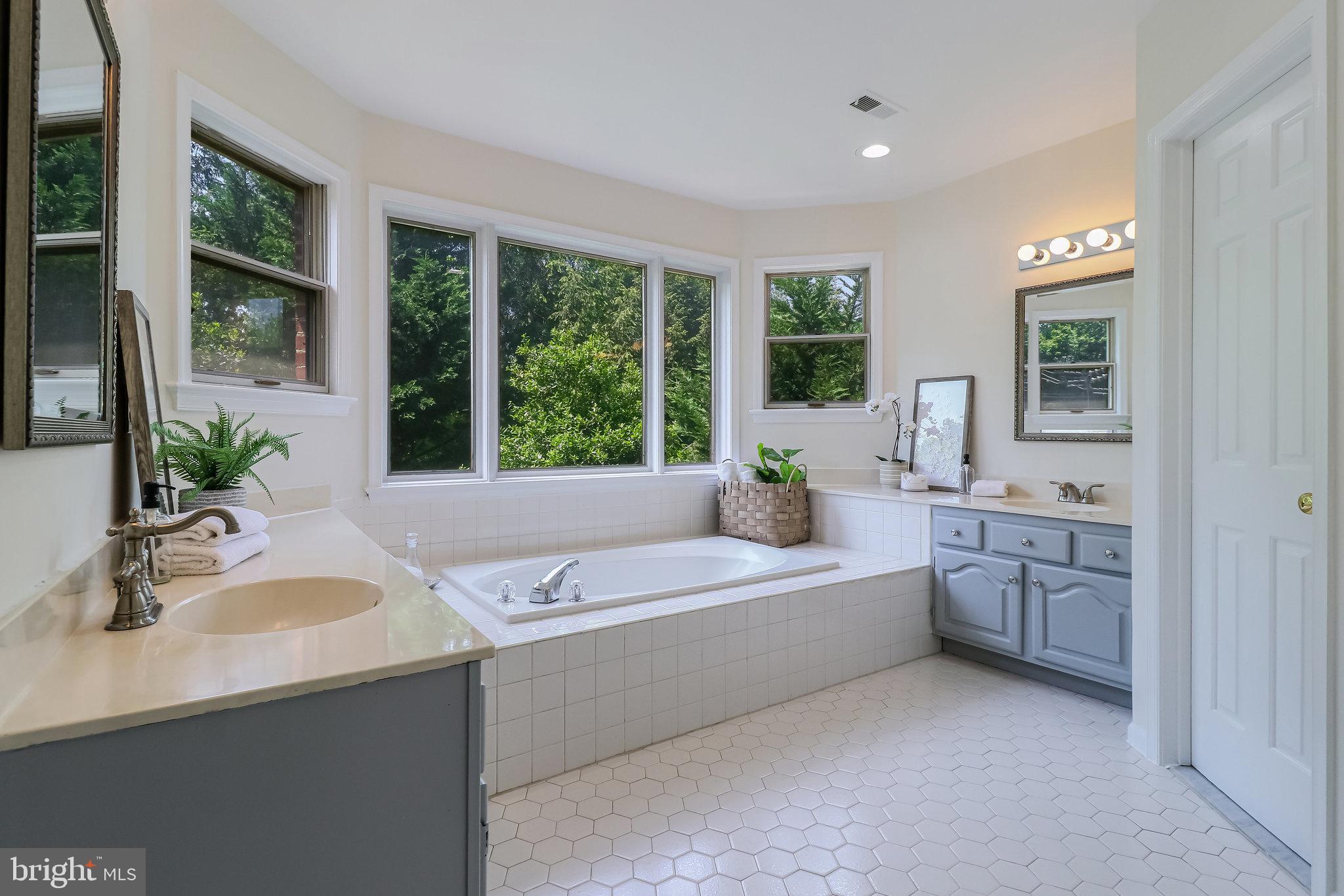 1450 Hampton Hill Circle McLean, VA 22101 - Photo 18 of 44