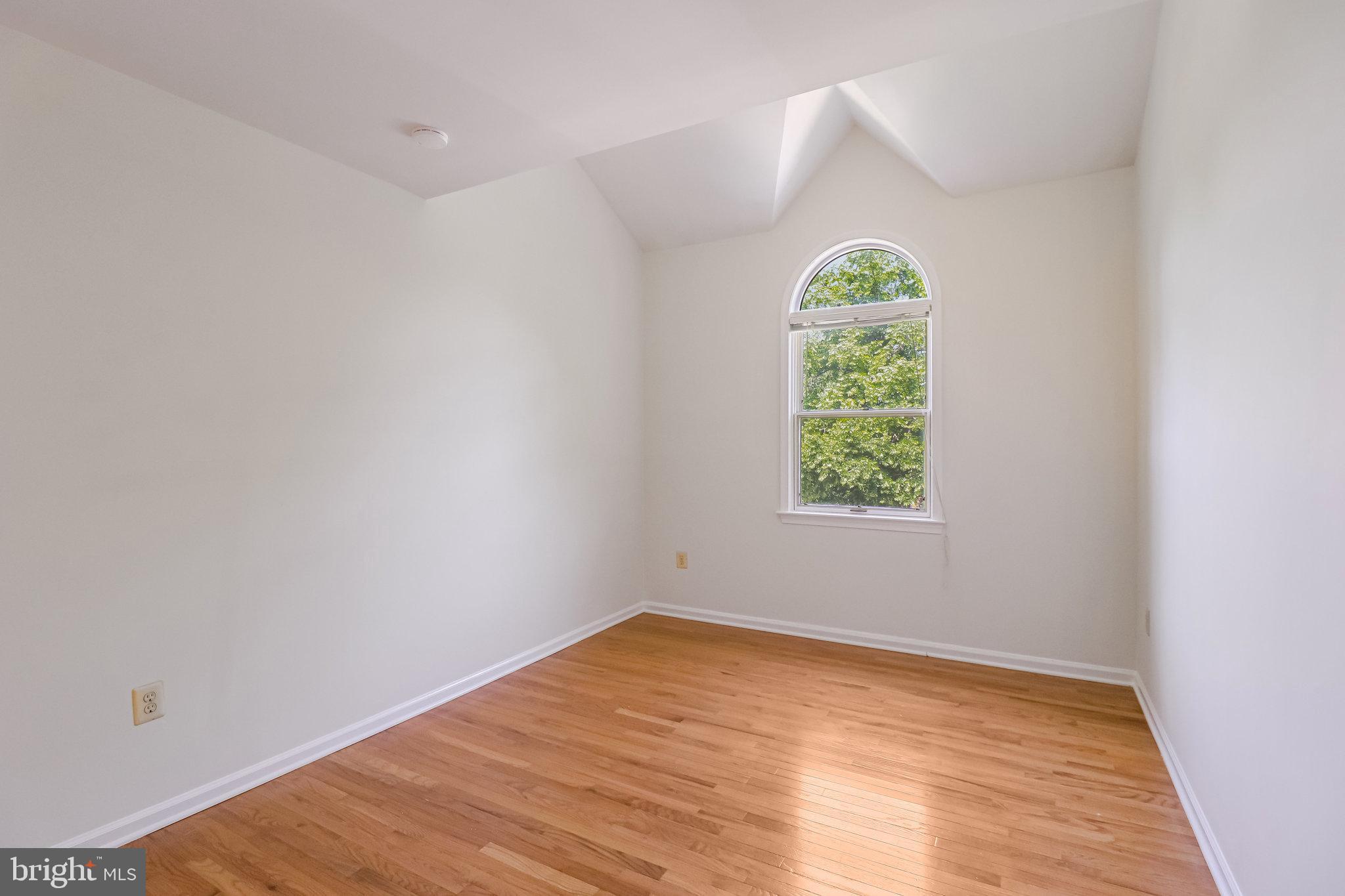 1450 Hampton Hill Circle McLean, VA 22101 - Photo 25 of 44