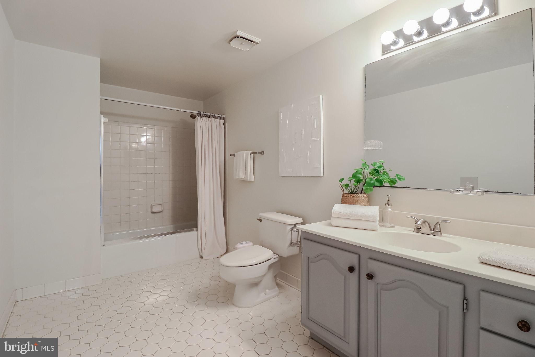 1450 Hampton Hill Circle McLean, VA 22101 - Photo 31 of 44