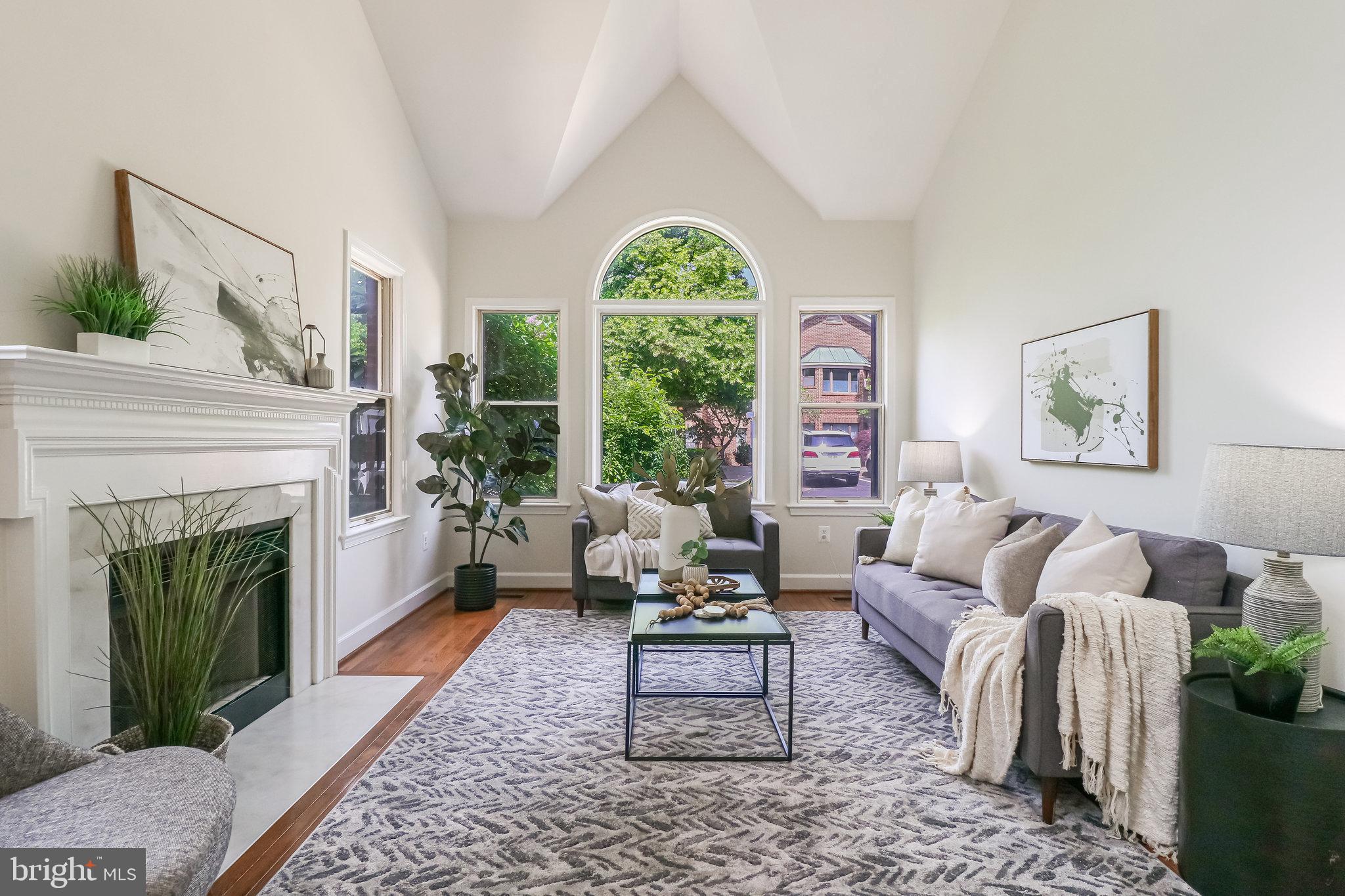 1450 Hampton Hill Circle McLean, VA 22101 - Photo 4 of 44