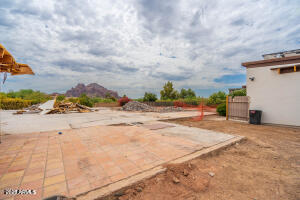 3933 East Rancho Drive Paradise Valley, AZ 85253 - Photo 2 of 27