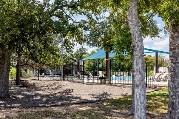 $1,900 | 205 Tall Grass Drive, Georgetown, TX 78628