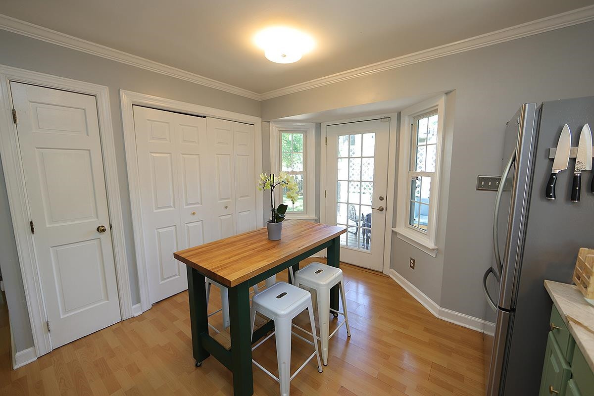 3301 East Jameson Road Raleigh, NC 27604 - Photo 10 of 29 Kitchen with gas range