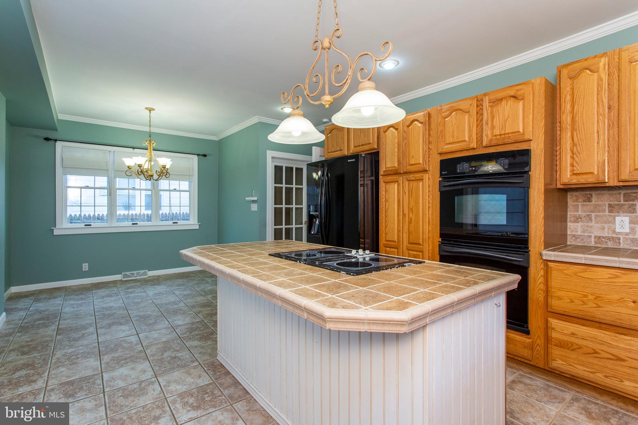 27 West Avon Road Brookhaven, PA 19015 - Photo 14 of 32 Gallery Image 14