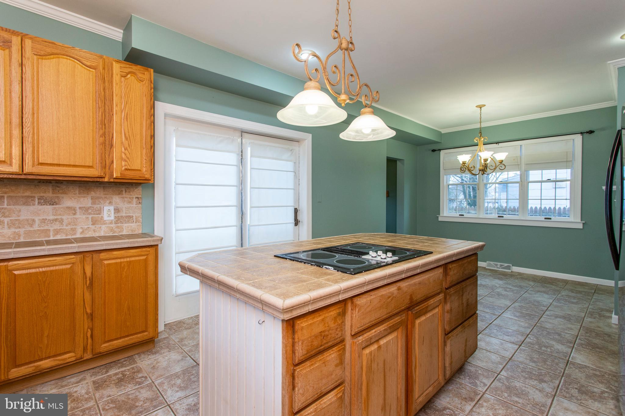 27 West Avon Road Brookhaven, PA 19015 - Photo 15 of 32 Gallery Image 15