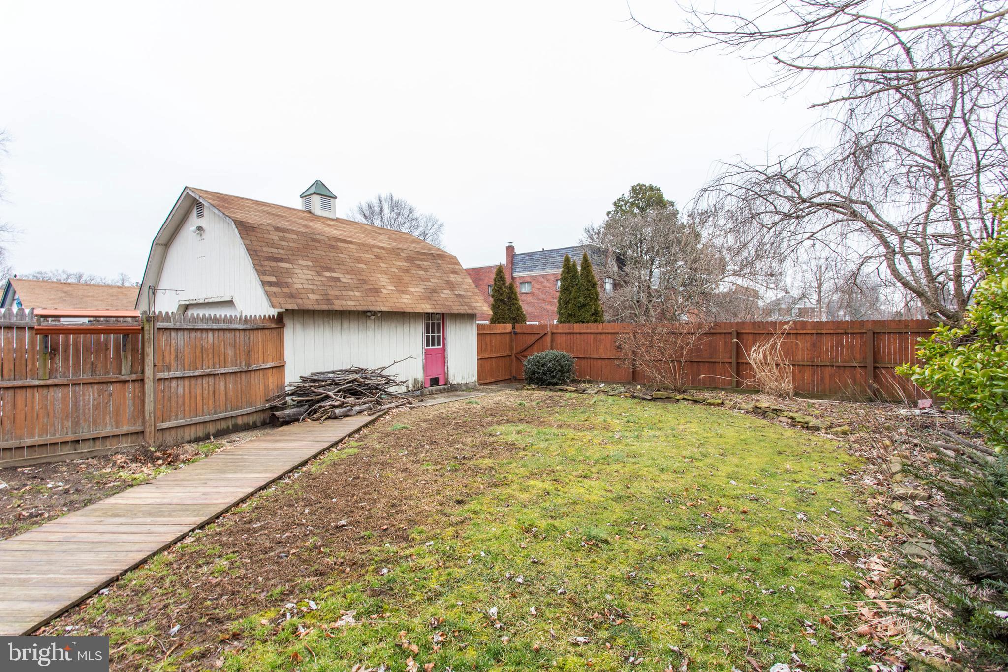 27 West Avon Road Brookhaven, PA 19015 - Photo 18 of 32 Gallery Image 18