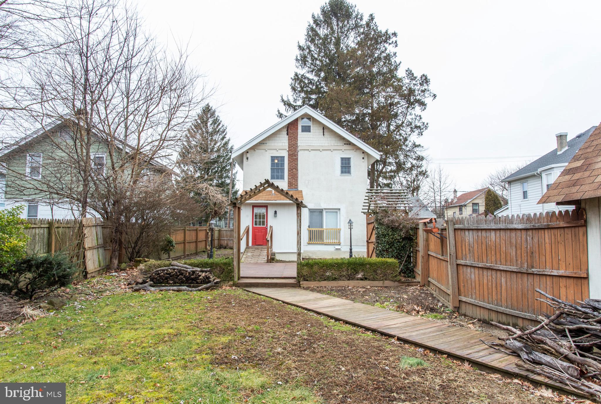 27 West Avon Road Brookhaven, PA 19015 - Photo 19 of 32 Gallery Image 19