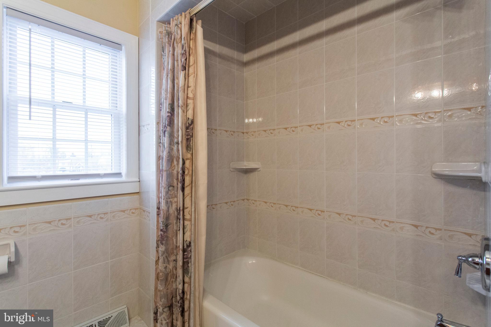 27 West Avon Road Brookhaven, PA 19015 - Photo 30 of 32 Gallery Image 30