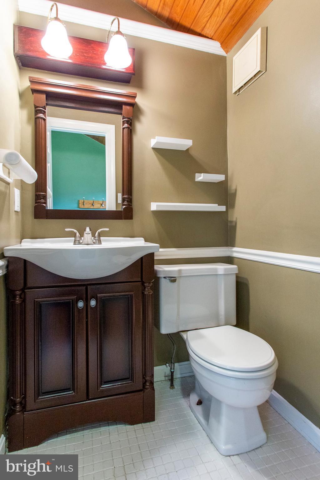 27 West Avon Road Brookhaven, PA 19015 - Photo 7 of 32 Gallery Image 7