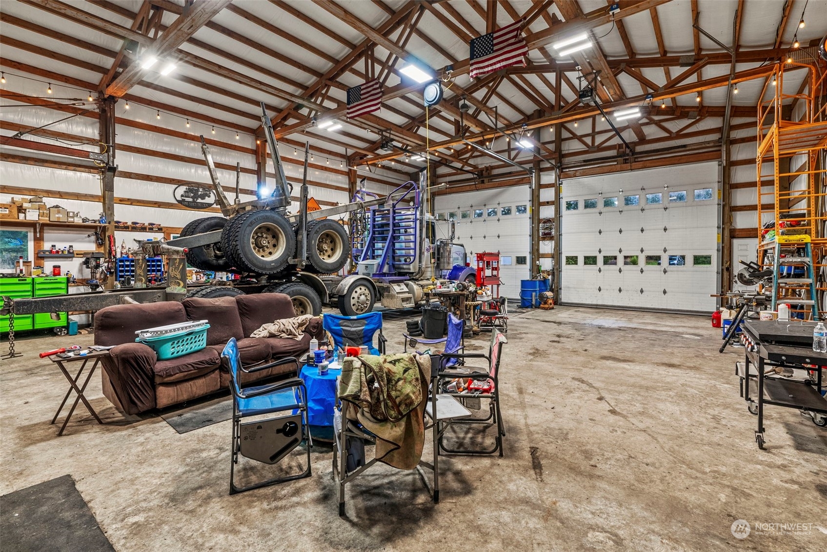 280 East Valley Road Skamokawa, WA 98647 - Photo 15 of 30 a view of store room with furniture