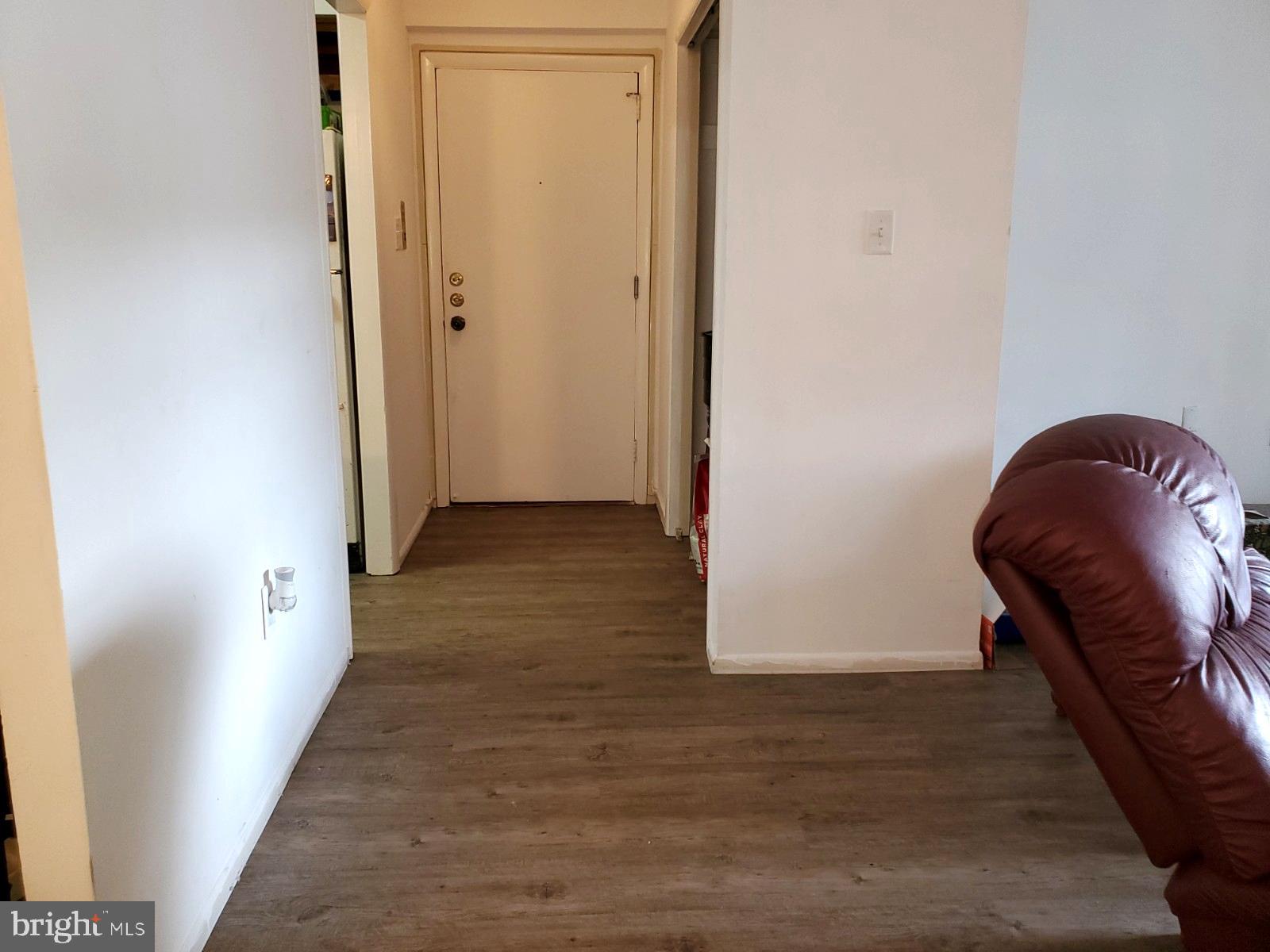 76 Welsh Tract Road, Unit 201 Newark, DE 19713 - Photo 4 of 26 NEW LVP Floors Installed