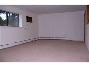 12 English Village Road, Unit 102 Manchester, NH 03102 - Photo 3 of 6 Gallery Image 3