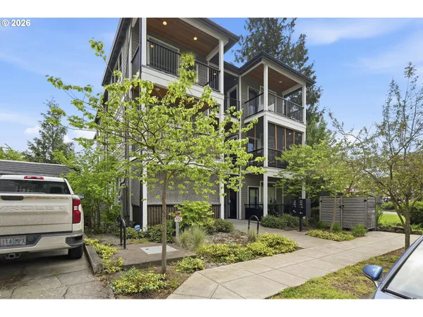 $380,000 | 1616 Northeast 45th Avenue, Unit 5E, Portland, OR 97213