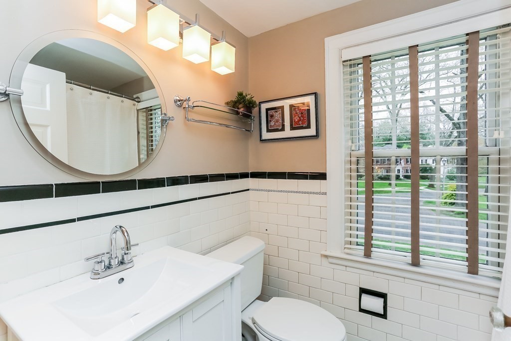 184 Ellington Road Longmeadow, MA 01106 - Photo 26 of 40 Gallery Image 26