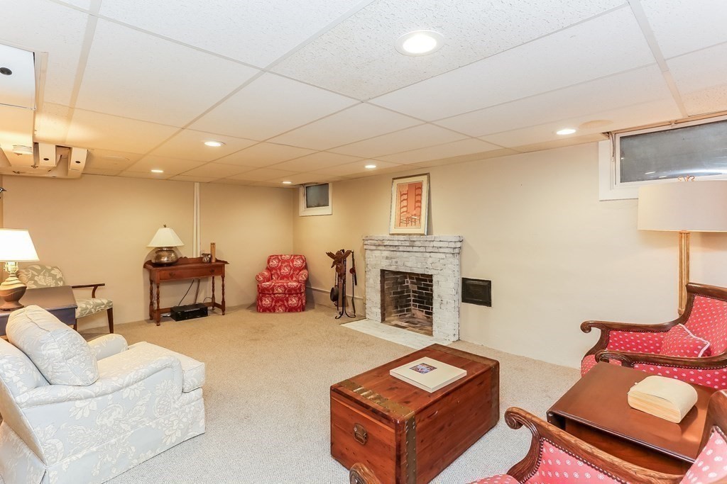184 Ellington Road Longmeadow, MA 01106 - Photo 33 of 40 Gallery Image 33