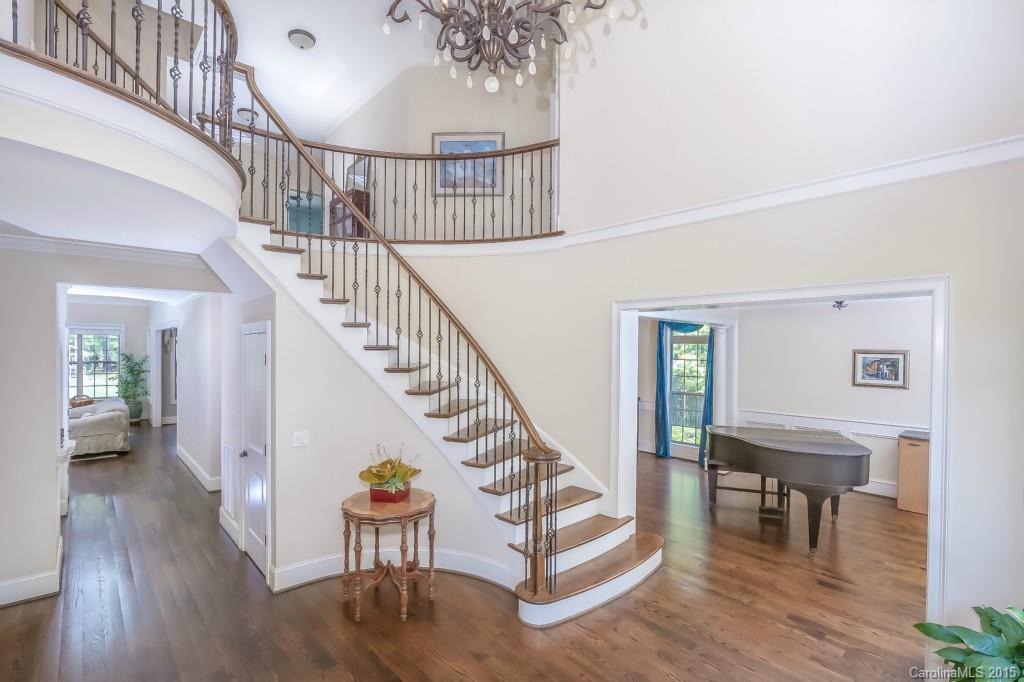 207 Underwood Road Matthews, NC 28104 - Photo 4 of 24 Gallery Image 4