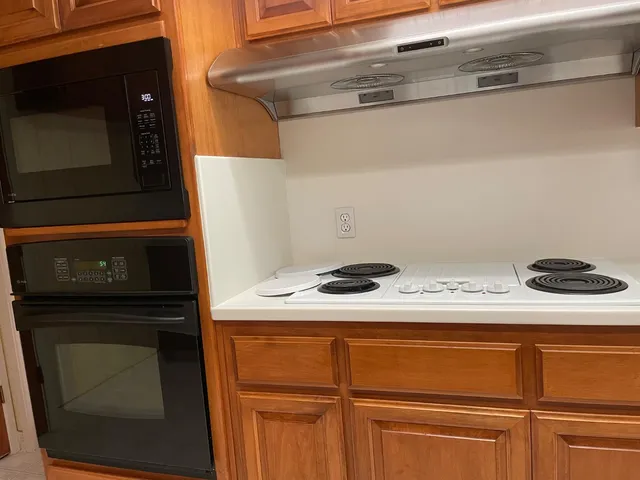 $992,500 | 61 Saratoga Circle, Sacramento, CA 95864