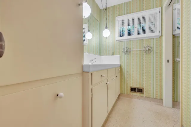 $992,500 | 61 Saratoga Circle, Sacramento, CA 95864