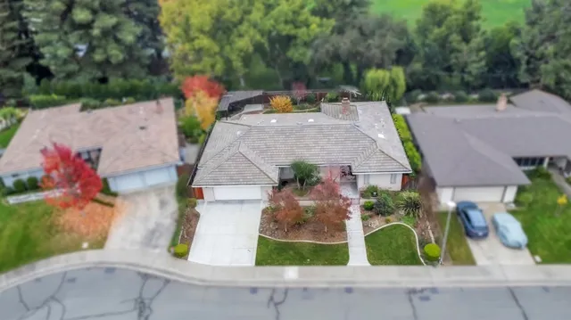 $992,500 | 61 Saratoga Circle, Sacramento, CA 95864