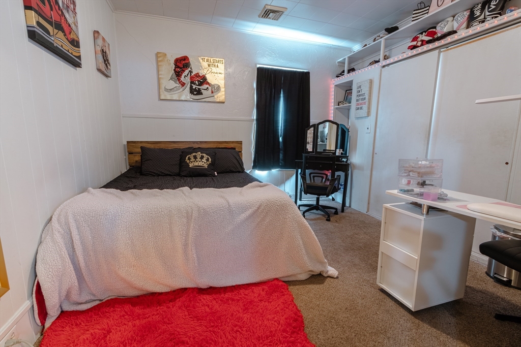 30 Elliot Street Worcester, MA 01605 - Photo 8 of 31 Gallery Image 8