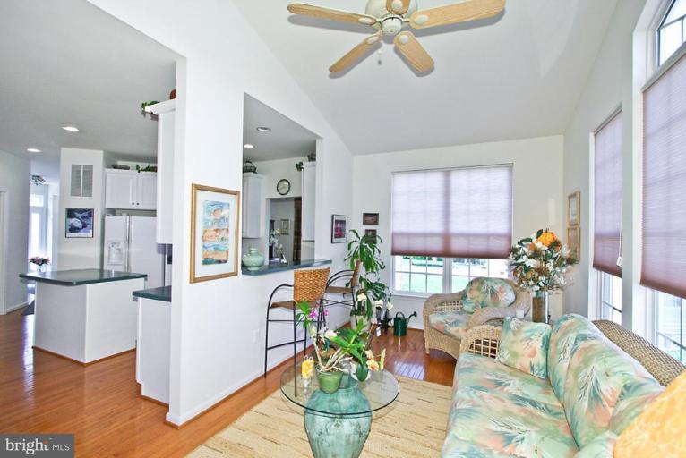 3 Manor Spring Court Silver Spring, MD 20906 - Photo 12 of 30 Sunroom