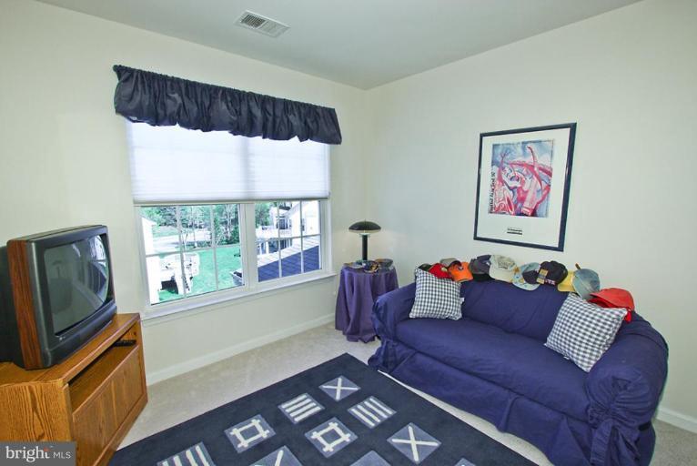 3 Manor Spring Court Silver Spring, MD 20906 - Photo 22 of 30 Bedroom #2