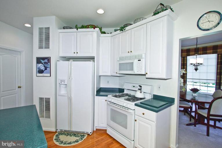 3 Manor Spring Court Silver Spring, MD 20906 - Photo 9 of 30 Kitchen #2