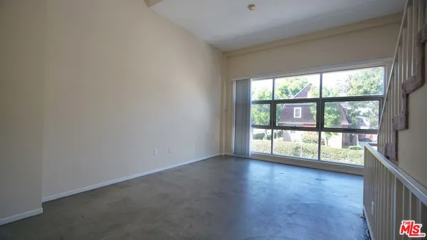 $2,500 | 922 West 23rd Street, Unit 202, Los Angeles, CA 90007